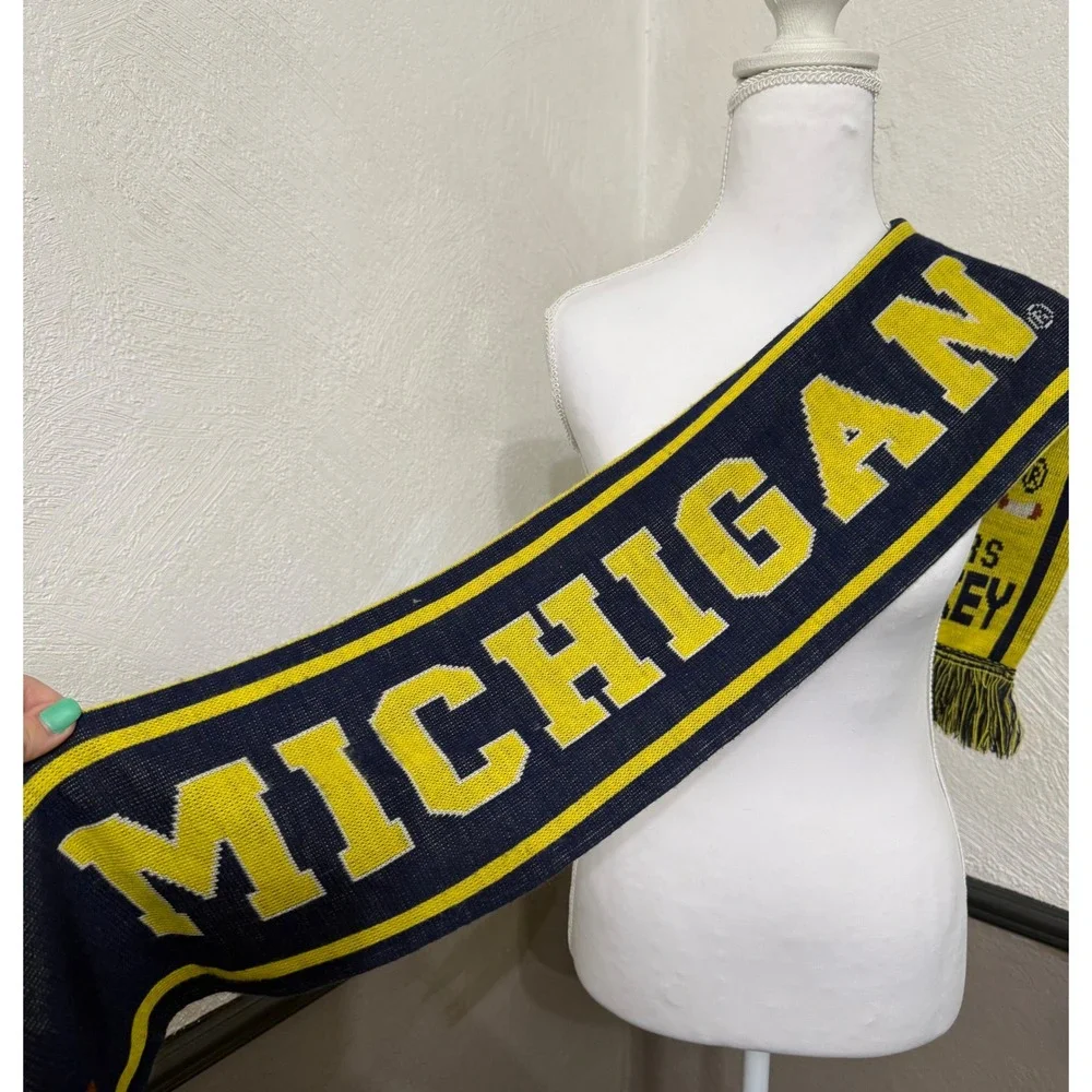 Rare Vintage Booster Club Dekers Blue Line Club Michigan Hockey Scarf Specialty
